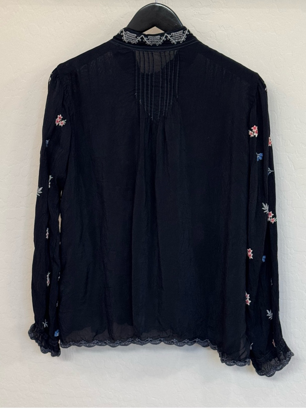 Johnny Was Embroidered Floral Cupra Rayon Blouse Black Boho Lace Trim Size L - Picture 3 of 5